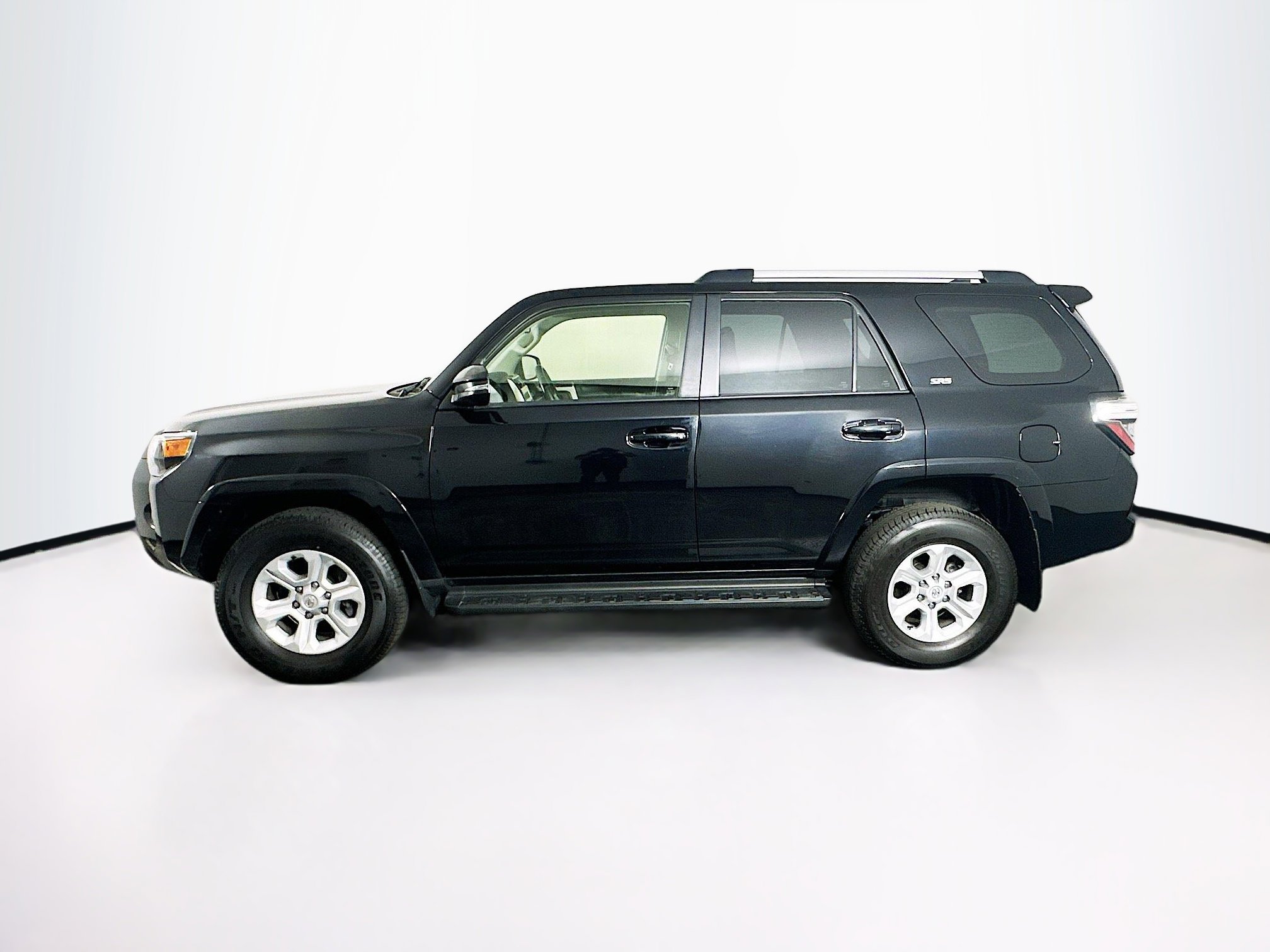 Used 2024 Toyota 4Runner SR5 Premium image 4