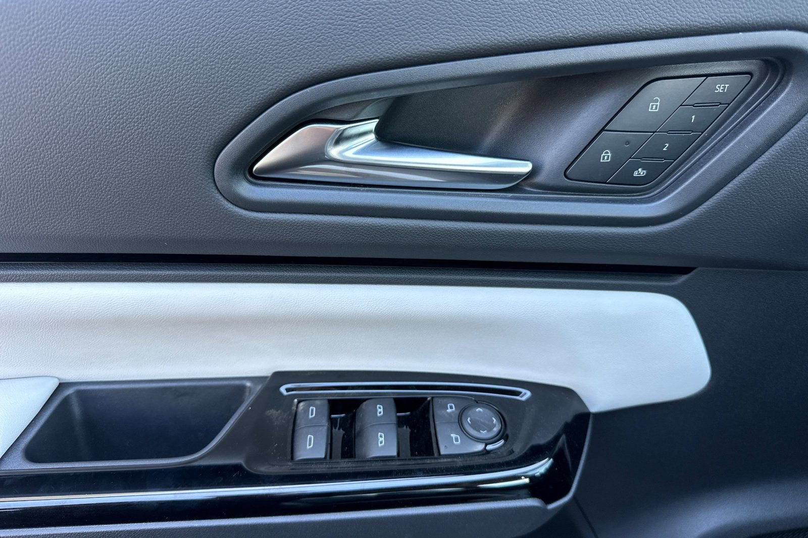New 2025 Honda Prologue Touring image 10