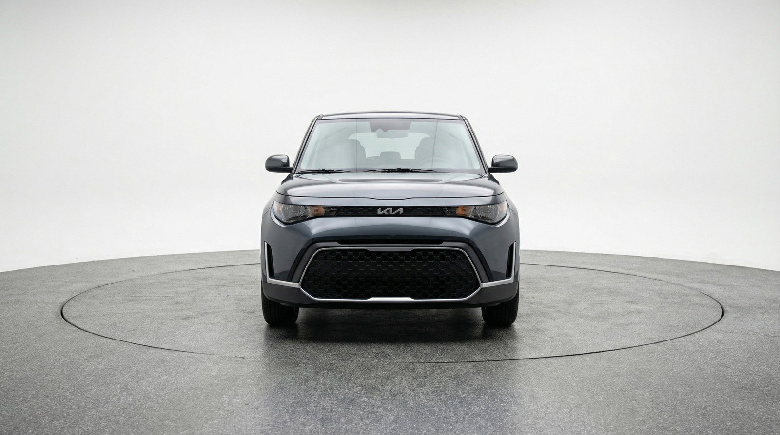 Used 2025 Kia Soul LX w/ LX Technology Package image 2