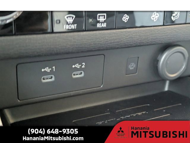 New 2025 Mitsubishi Outlander SE image 24