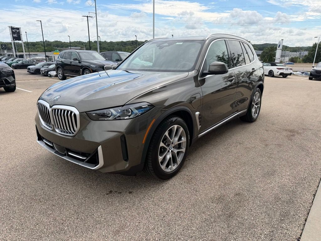 Used 2026 BMW X5 xDrive50e AWD/4WD image 7
