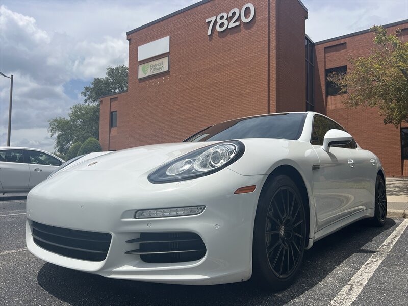 Used 2015 Porsche Panamera image 1