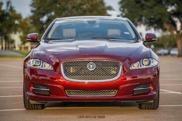 Used 2012 Jaguar XJ image 13