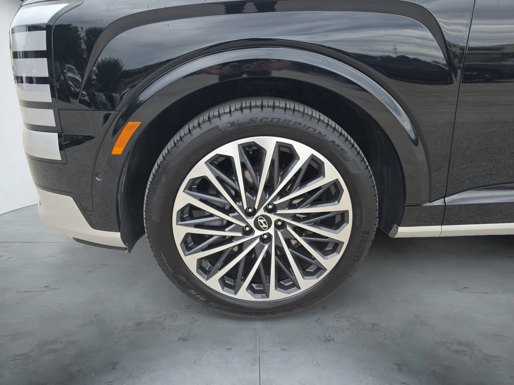 Certified 2026 Hyundai Palisade Calligraphy FWD image 16