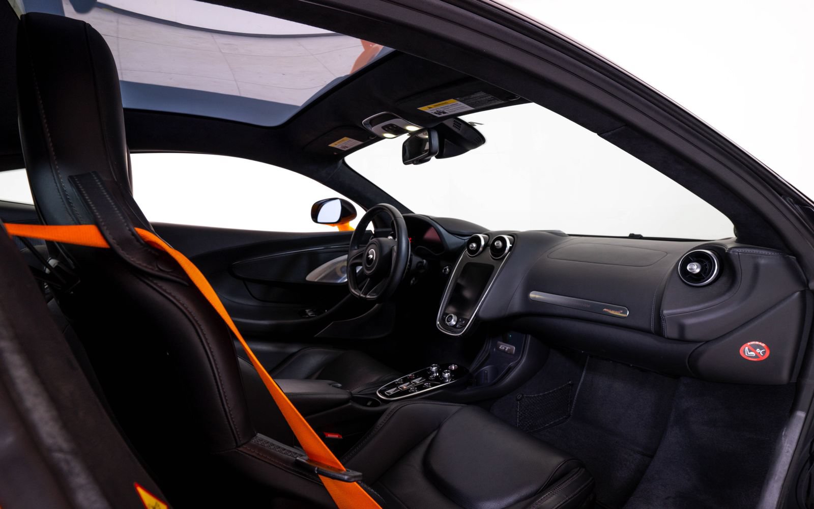 Used 2023 McLaren GT RWD image 21