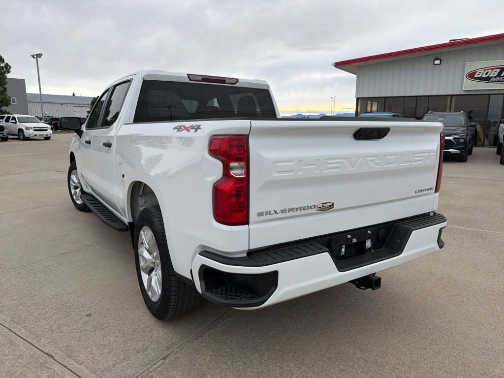 Used 2024 Chevrolet Silverado 1500 Custom image 3