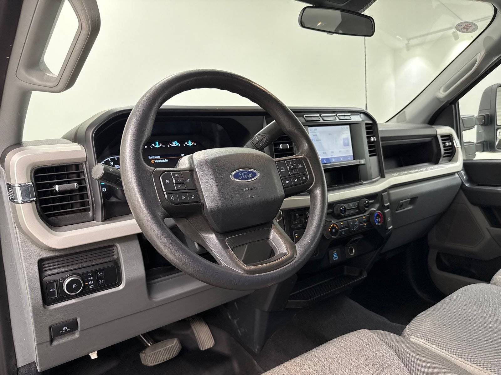 Used 2023 Ford F250 XL w/ STX Appearance Package AWD/4WD image 18