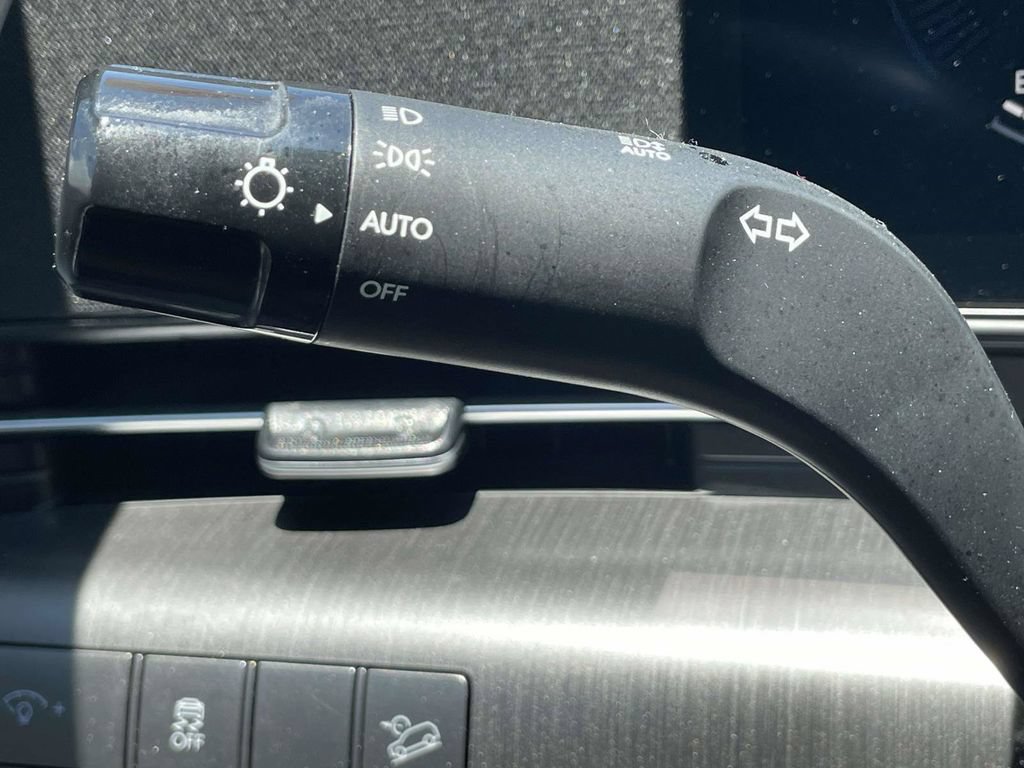 Used 2024 Hyundai Kona SEL AWD/4WD image 29