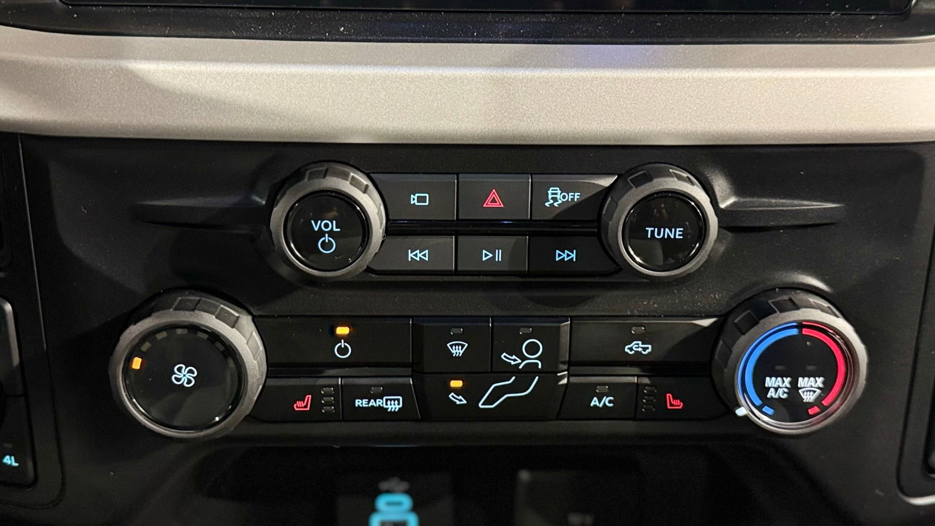 New 2026 Ford F350 XLT w/ XLT Premium Package image 96