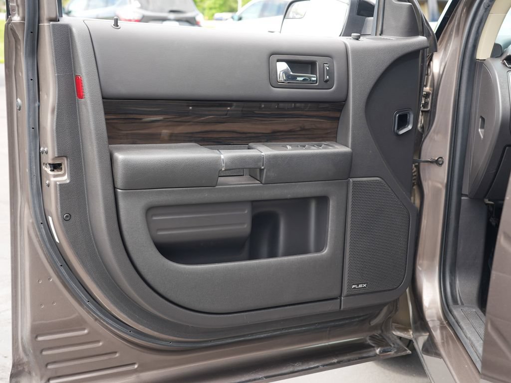 Used 2019 Ford Flex SEL AWD/4WD image 14