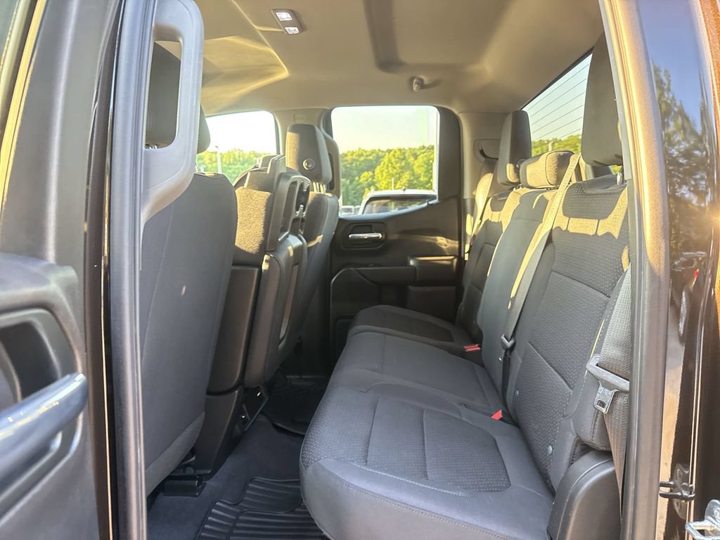 Used 2019 Chevrolet Silverado 1500 Custom w/ Custom Value Package AWD/4WD image 24