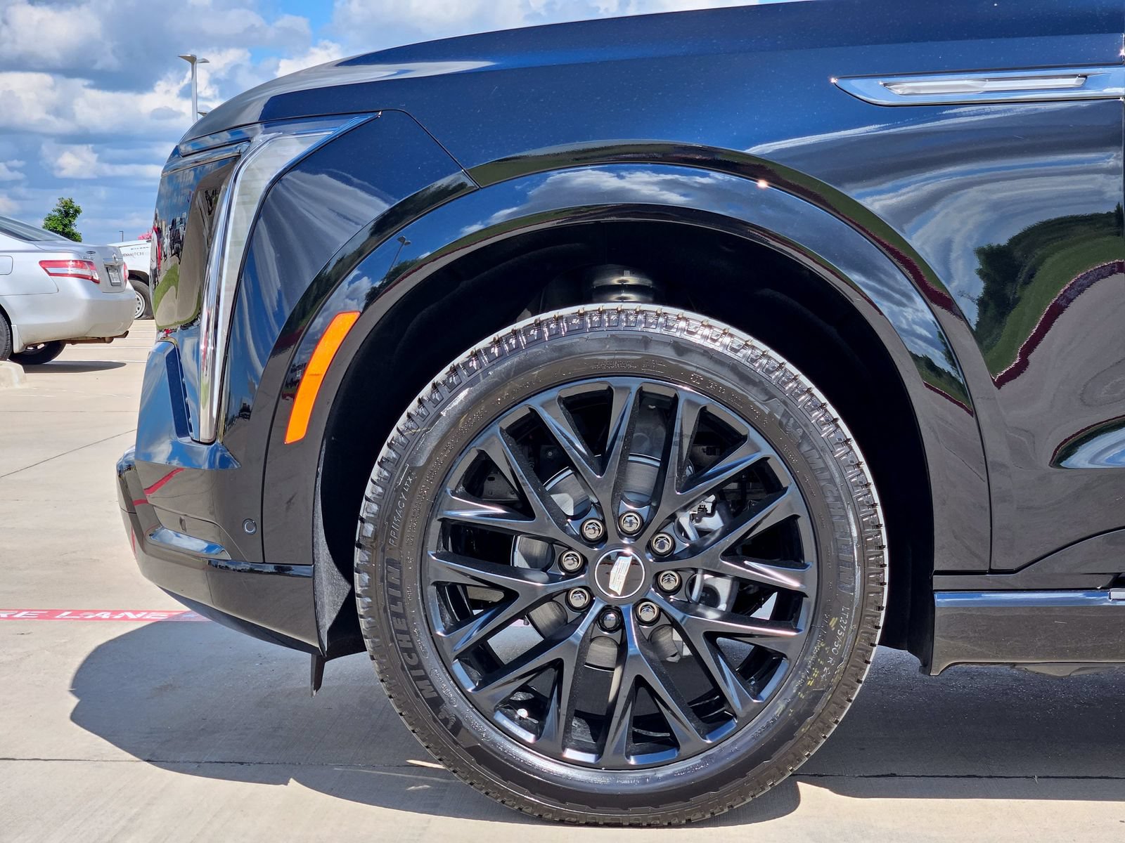New 2026 Cadillac Escalade IQL Sport 1 w/ LPO, ONYX Package AWD/4WD image 11