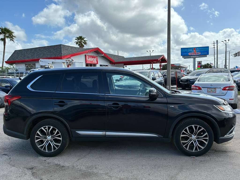 Used 2017 Mitsubishi Outlander GT image 8