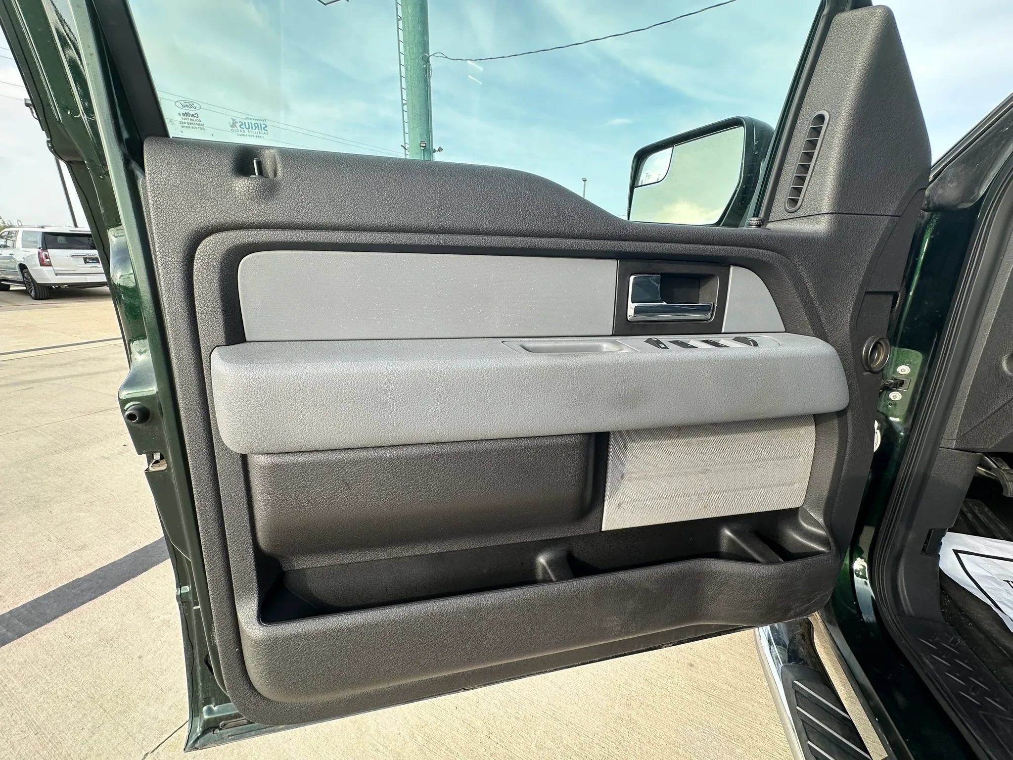 Used 2012 Ford F150 XLT w/ XLT Chrome Pkg AWD/4WD image 25