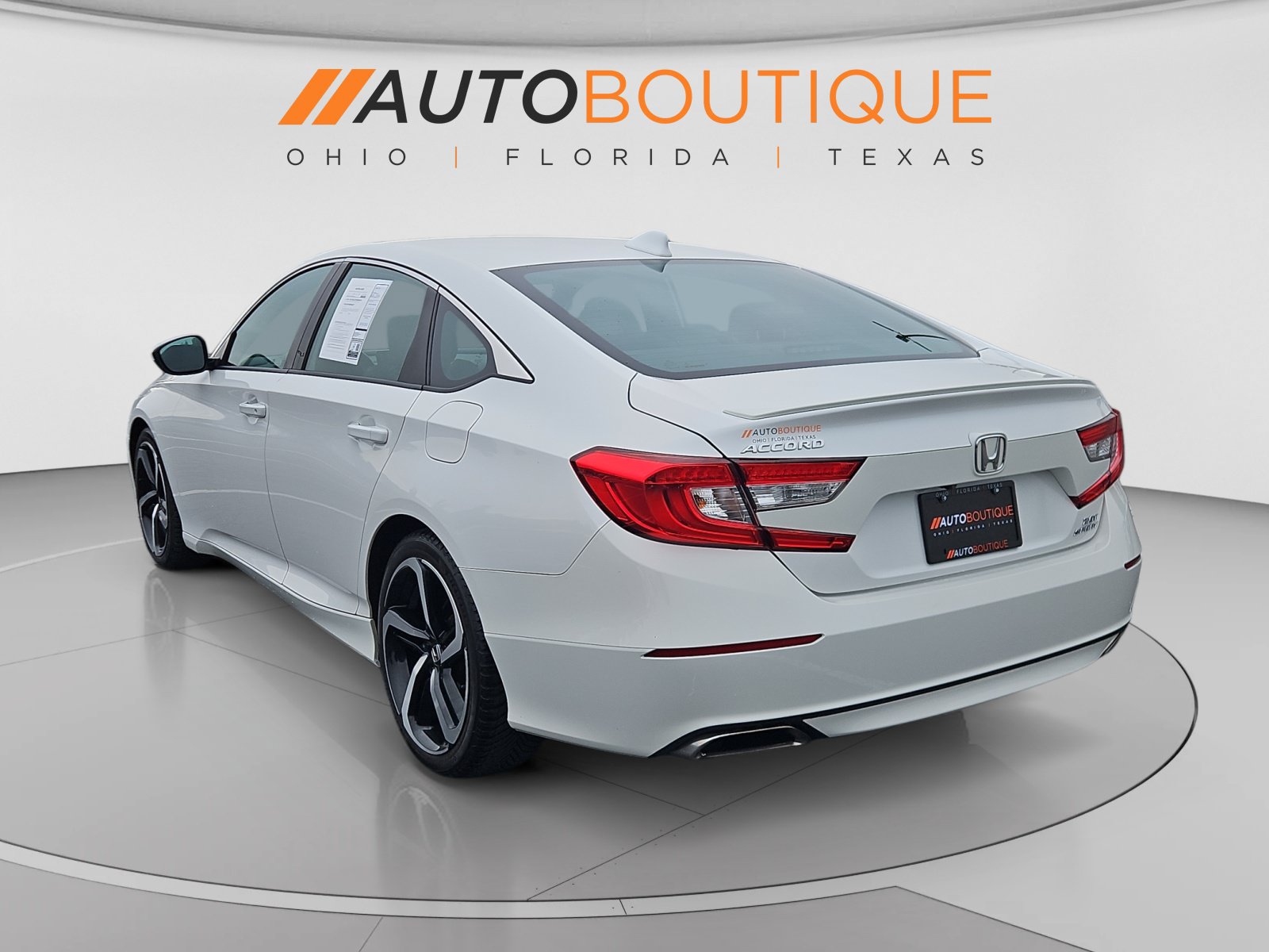 Used 2019 Honda Accord Sport image 3