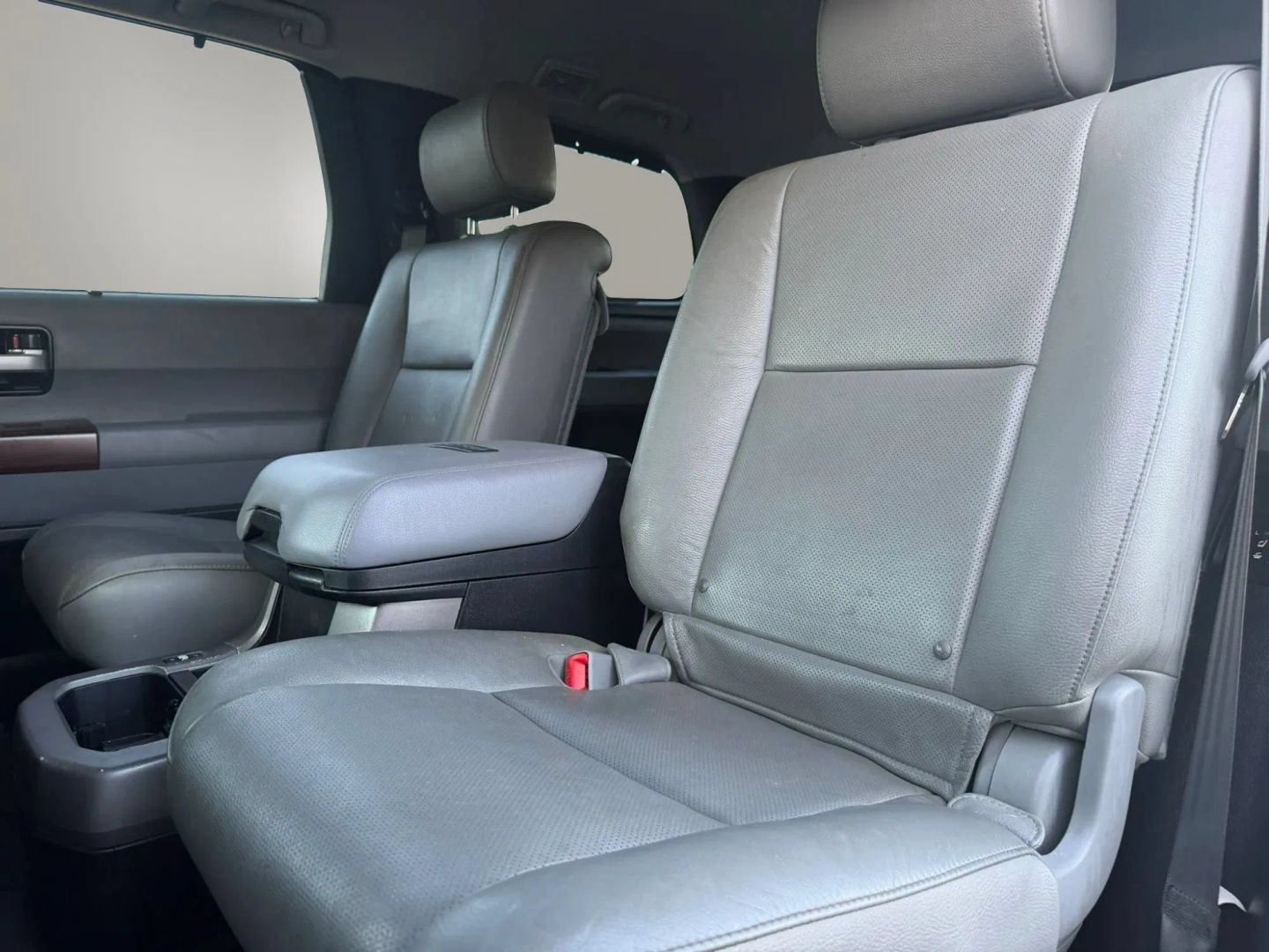 Used 2016 Toyota Sequoia Platinum AWD/4WD image 13