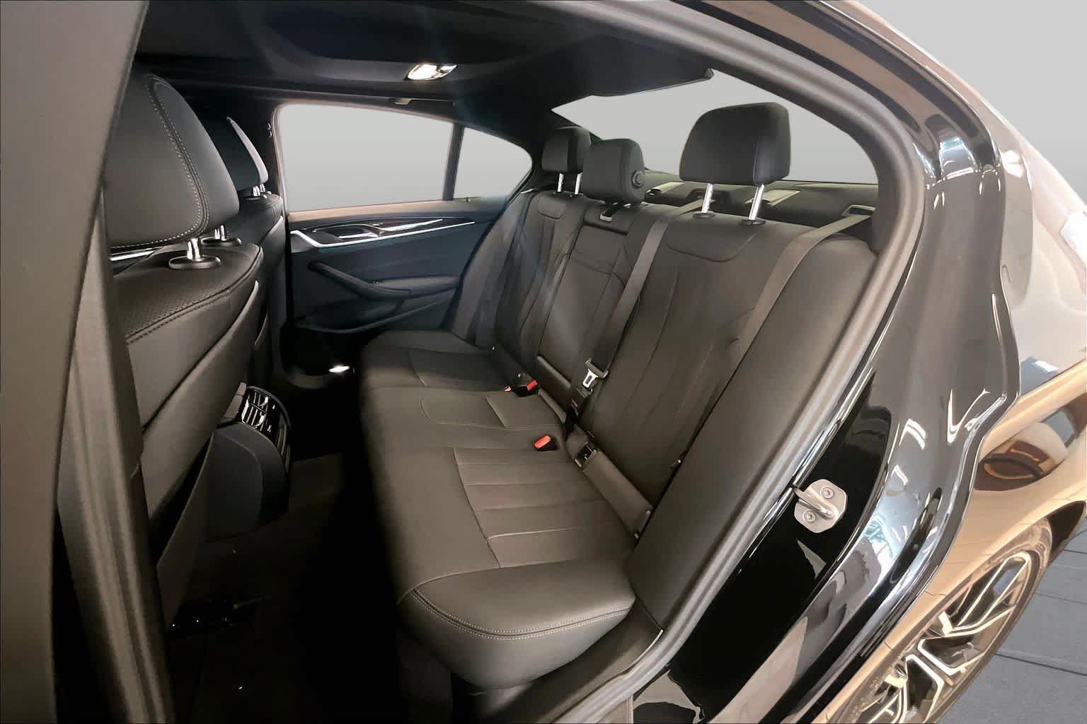 Used 2023 BMW 540i w/ M Sport Package RWD image 17