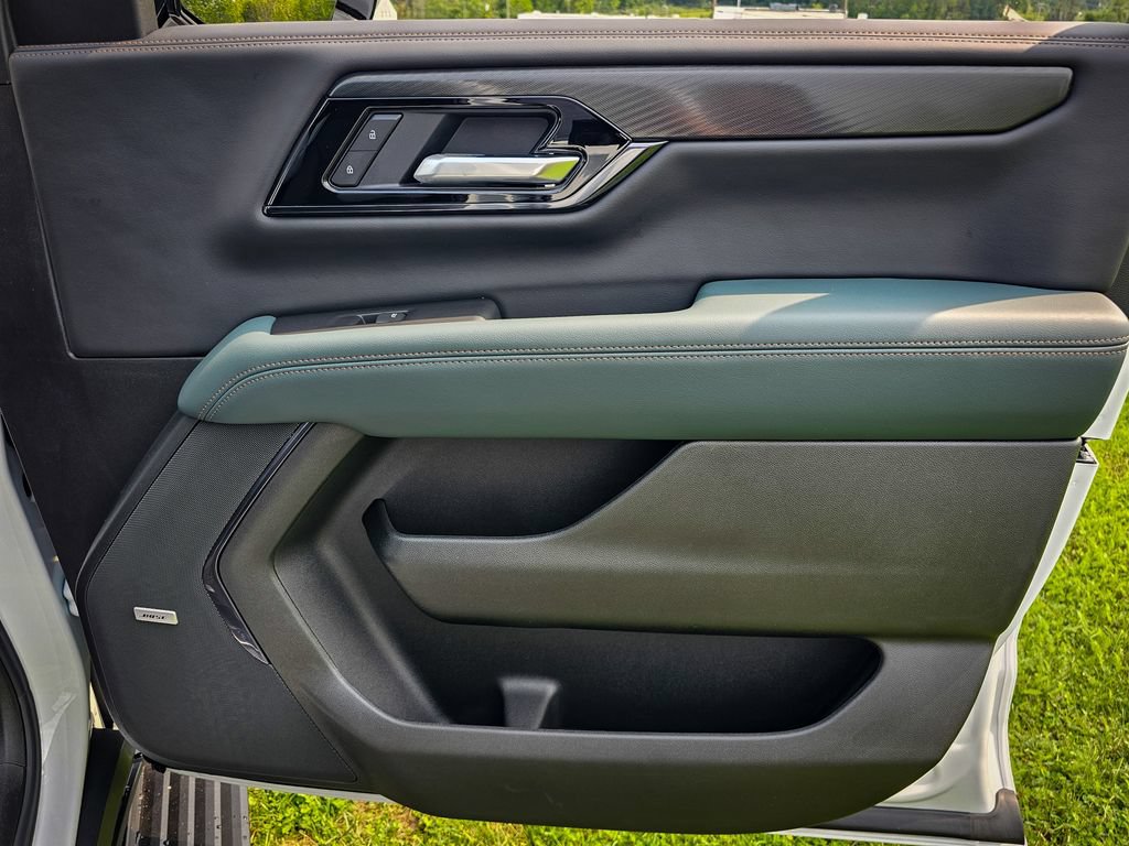 New 2026 GMC Yukon XL AT4 w/ AT4 Premium Plus Package AWD/4WD image 50