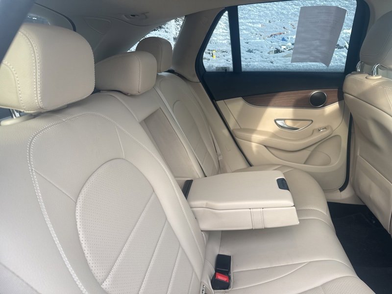 Used 2021 Mercedes-Benz GLC 300 GLC 300 image 8