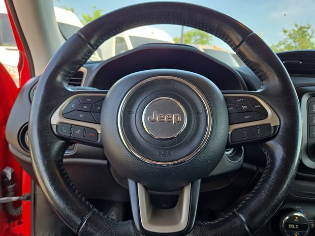 Used 2017 Jeep Renegade Latitude w/ Popular Equipment Group FWD image 18
