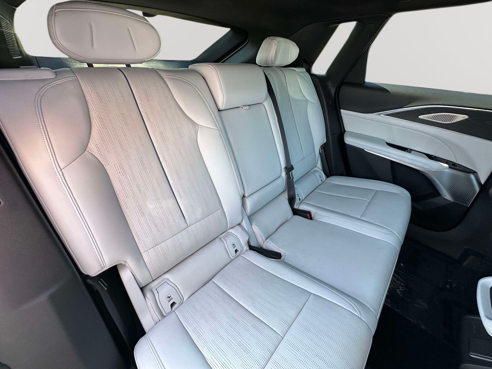 Certified 2024 Cadillac Lyriq Sport w/ LPO, Floor Liner Package AWD/4WD image 28