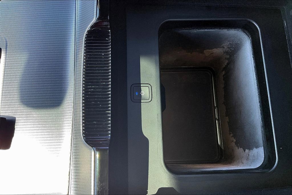 Used 2023 Jeep Grand Wagoneer L Series III image 34