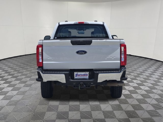 Used 2024 Ford F250 XL AWD/4WD image 7