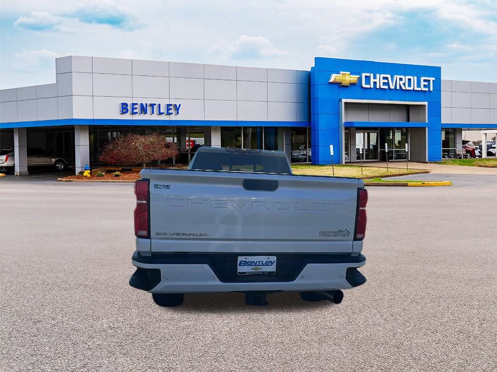 Used 2024 Chevrolet Silverado 2500 High Country w/ High Country Premium Package image 4