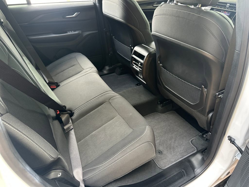 Used 2025 Jeep Grand Cherokee Laredo w/ Trailer Tow Package image 37