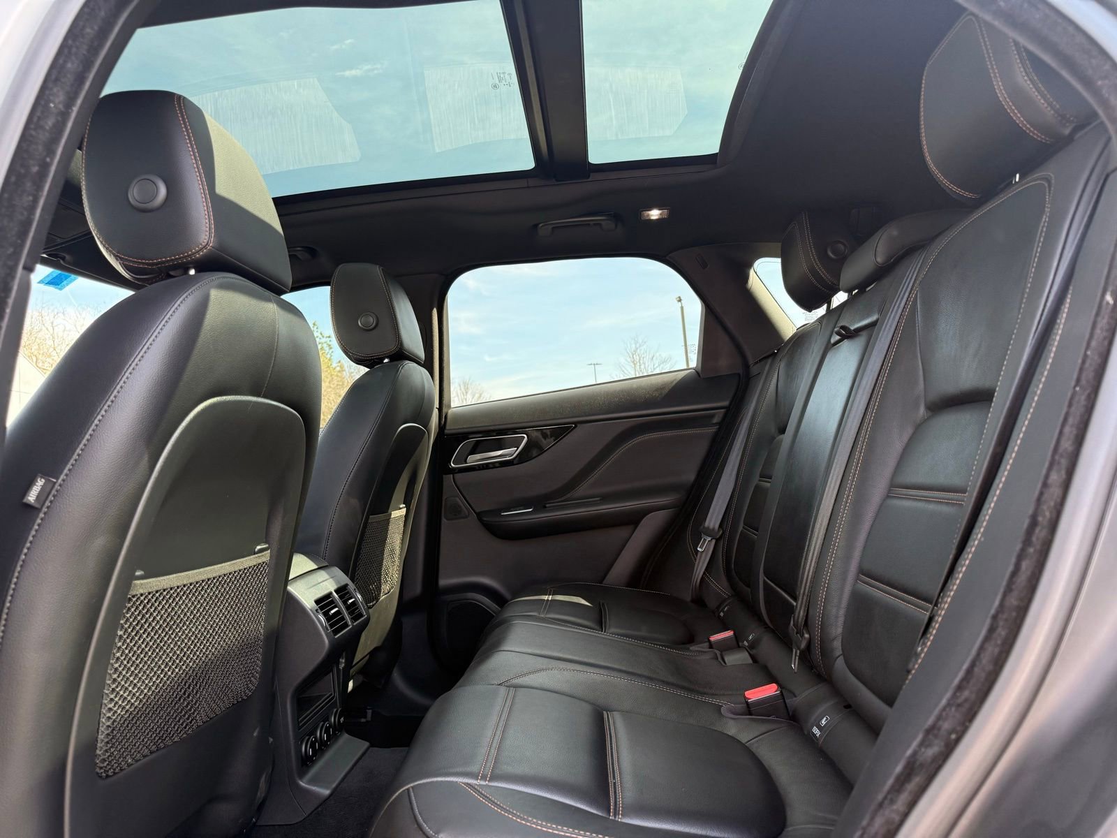 Used 2018 Jaguar F-PACE Prestige image 29