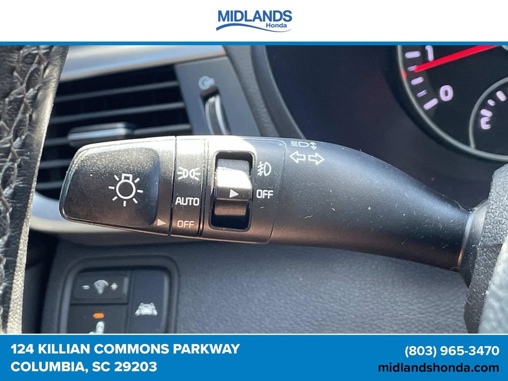 Used 2020 Kia Optima Premium FWD image 25