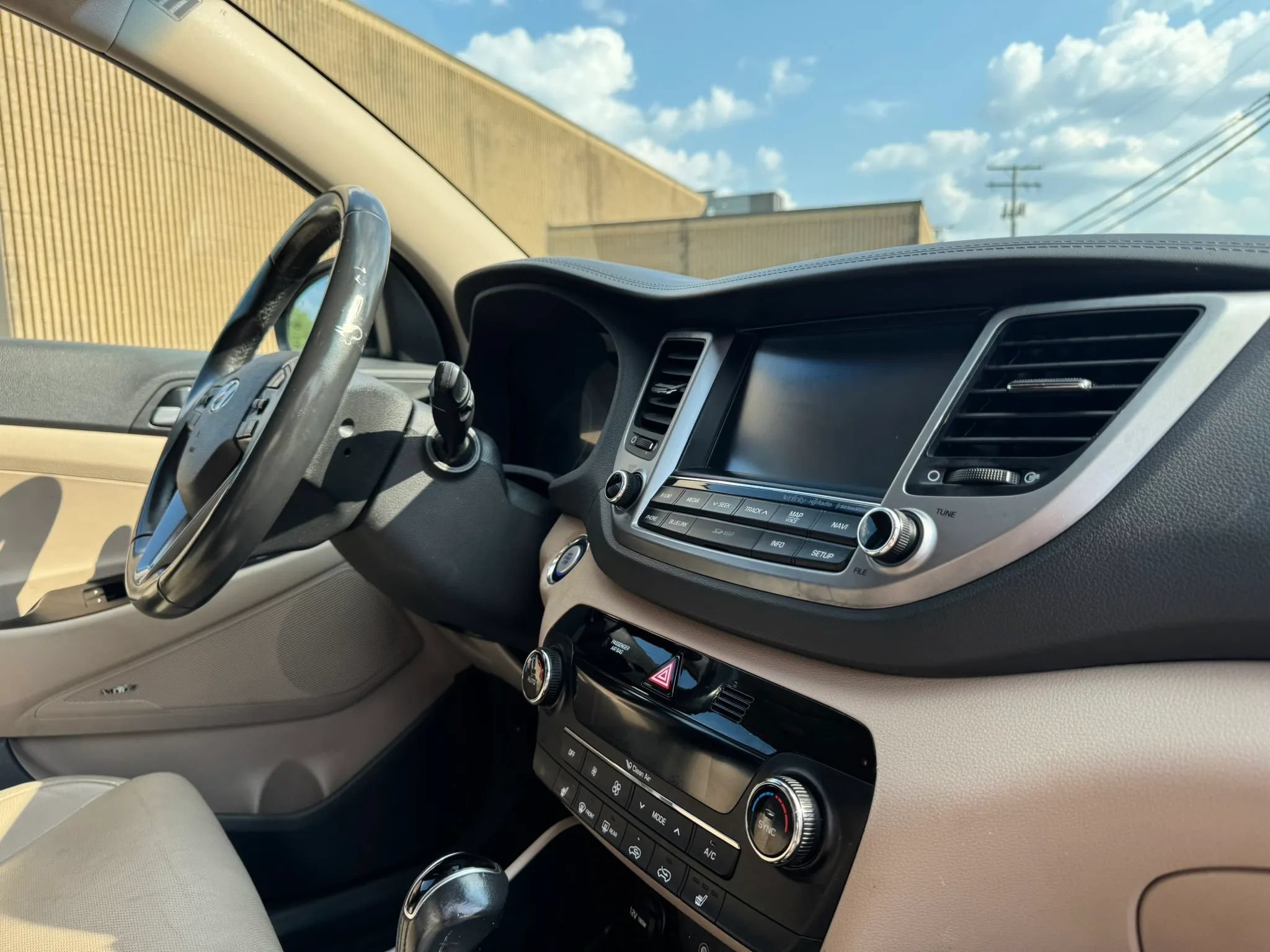 Used 2017 Hyundai Tucson SE Plus AWD/4WD image 28
