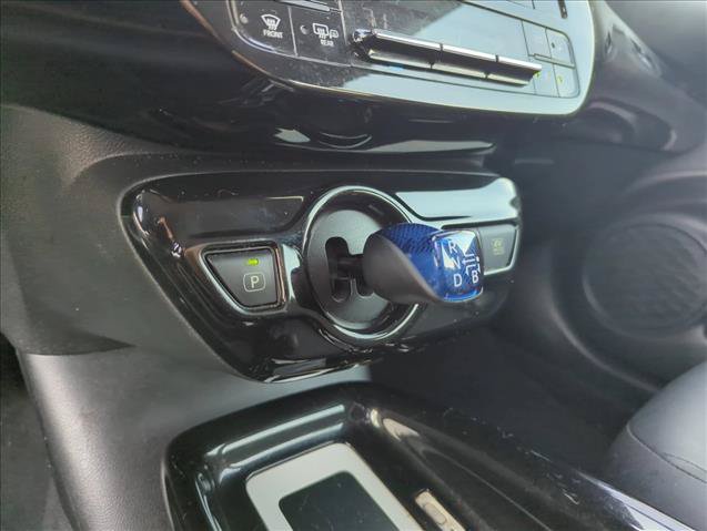 Used 2017 Toyota Prius Three Touring w/ Carpet Mat Package FWD image 17