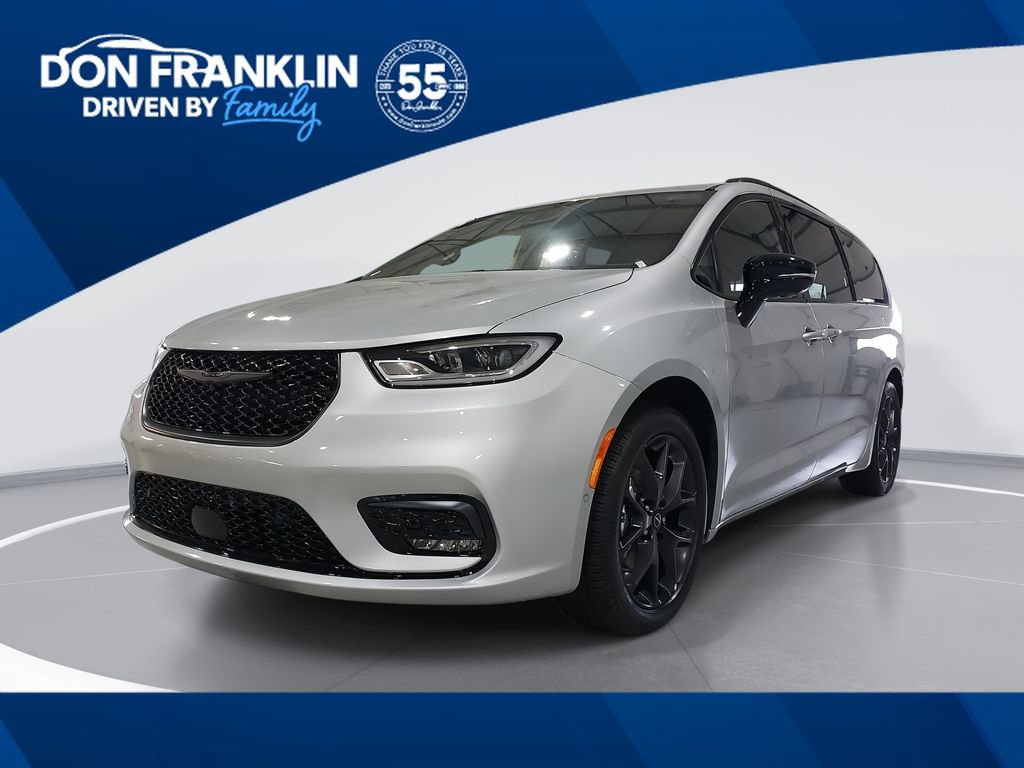 New 2026 Chrysler Pacifica Limited w/ S Appearance Package
