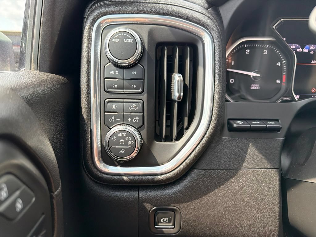 Used 2023 GMC Sierra 3500 Denali w/ Denali Ultimate Package AWD/4WD image 48