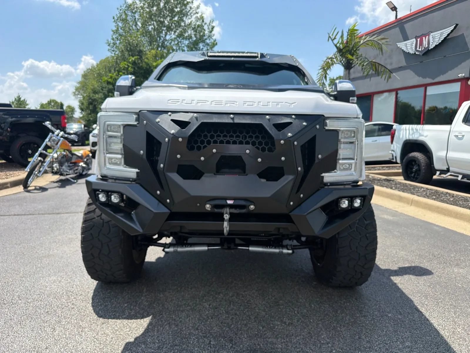 Used 2017 Ford F250 Platinum w/ Platinum Ultimate Package AWD/4WD image 2