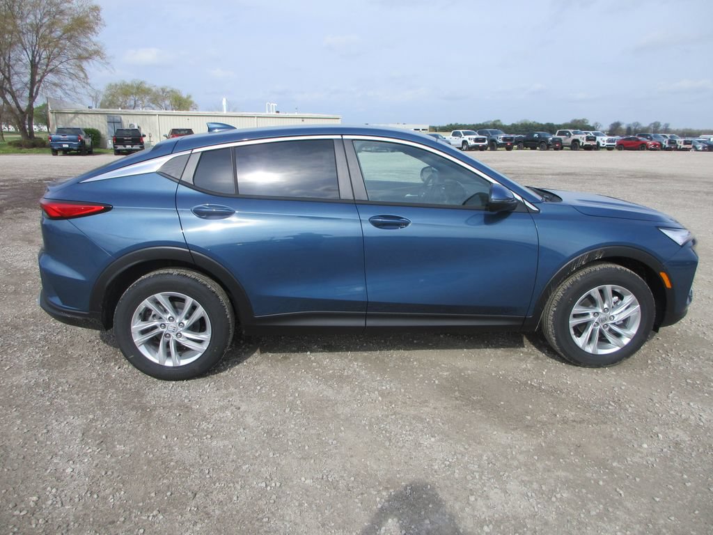 New 2026 Buick Envista Preferred FWD image 3