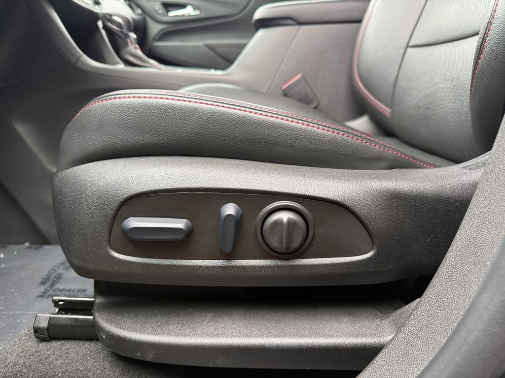 Used 2023 Chevrolet Equinox RS w/ RS Leather Package image 19