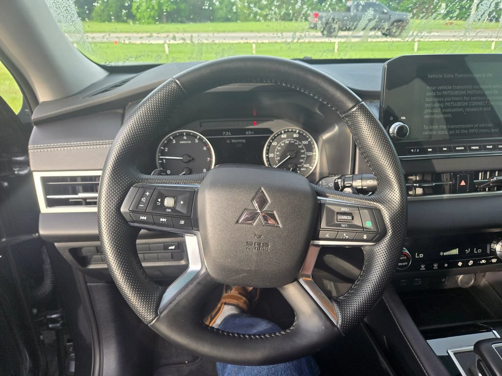 Used 2024 Mitsubishi Outlander SE AWD/4WD image 10