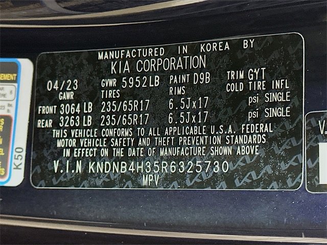 Used 2024 Kia Carnival LX image 27