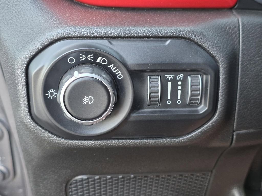 Used 2018 Jeep Wrangler Unlimited Rubicon AWD/4WD image 25