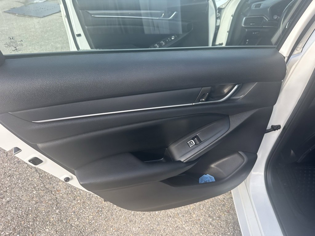 Used 2021 Honda Accord Sport image 14