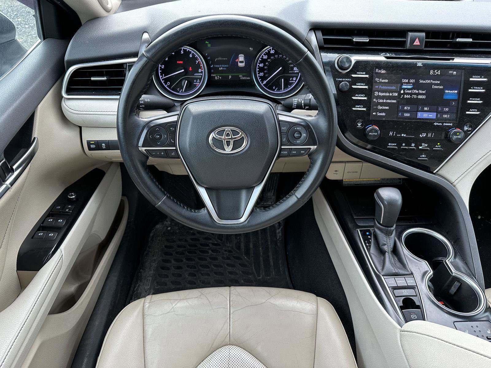 Used 2018 Toyota Camry XLE w/ Audio Package image 12