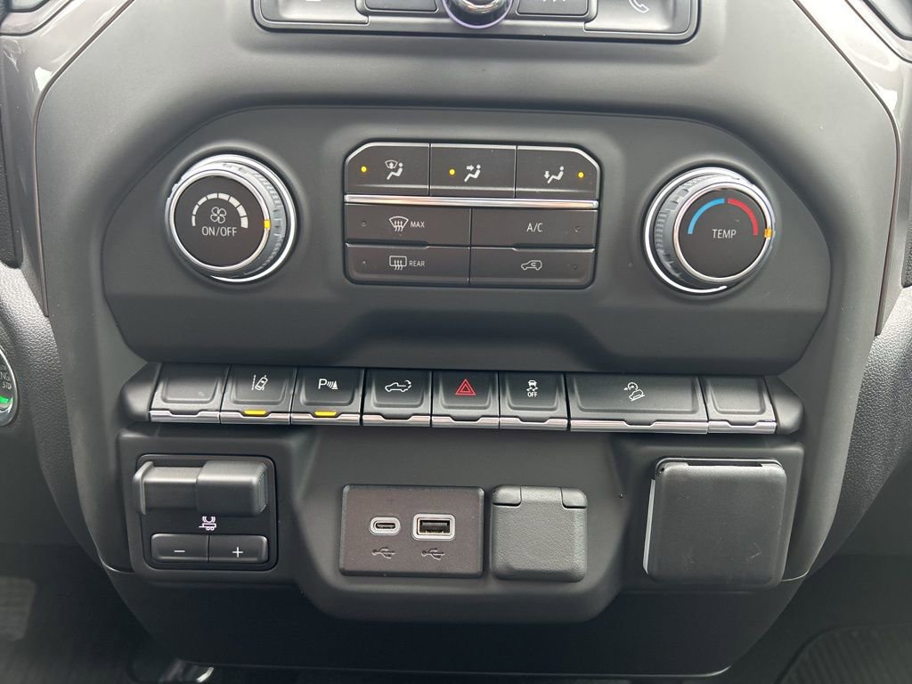 Used 2024 Chevrolet Silverado 2500 Custom w/ Custom Convenience Package image 31