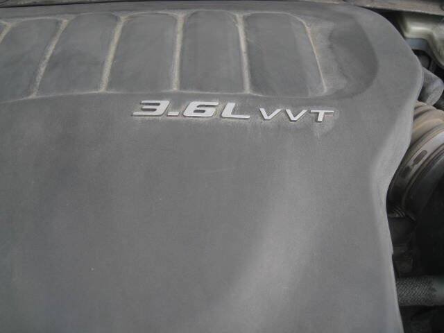 Used 2011 Chrysler 200 Limited FWD image 40
