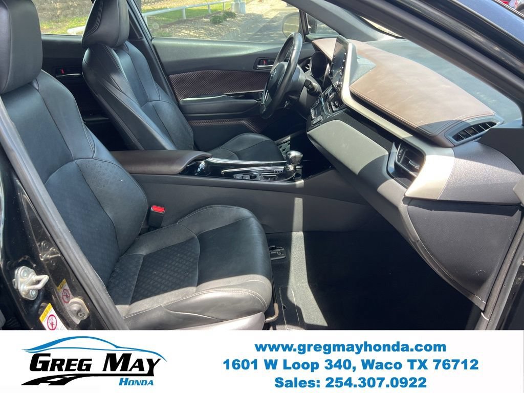 Used 2019 Toyota C-HR Limited FWD image 12