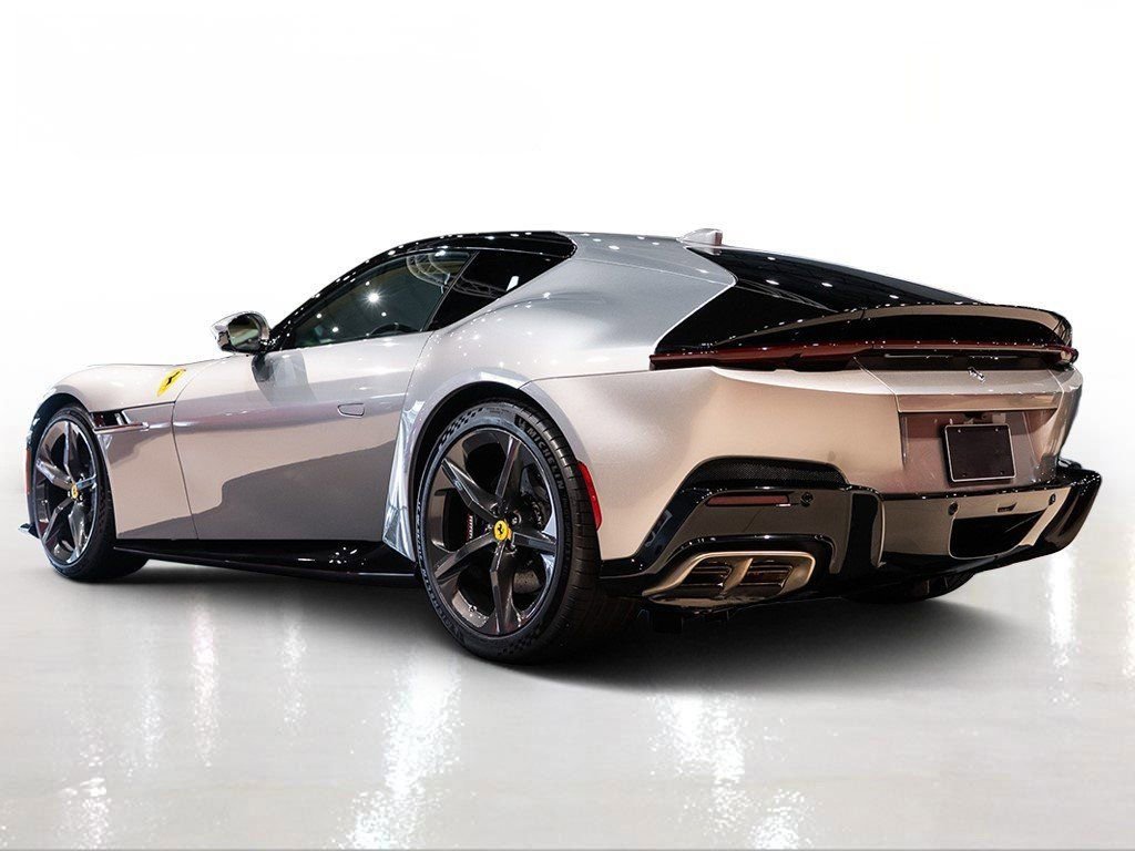 Used 2025 Ferrari 12Cilindri image 2