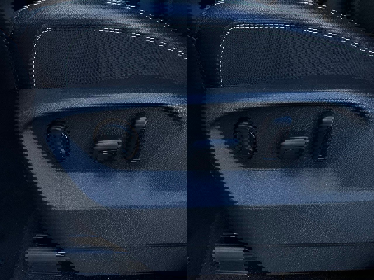 Used 2025 Volkswagen Atlas SE image 11