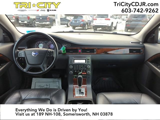 Used 2010 Volvo V70 3.2 image 16