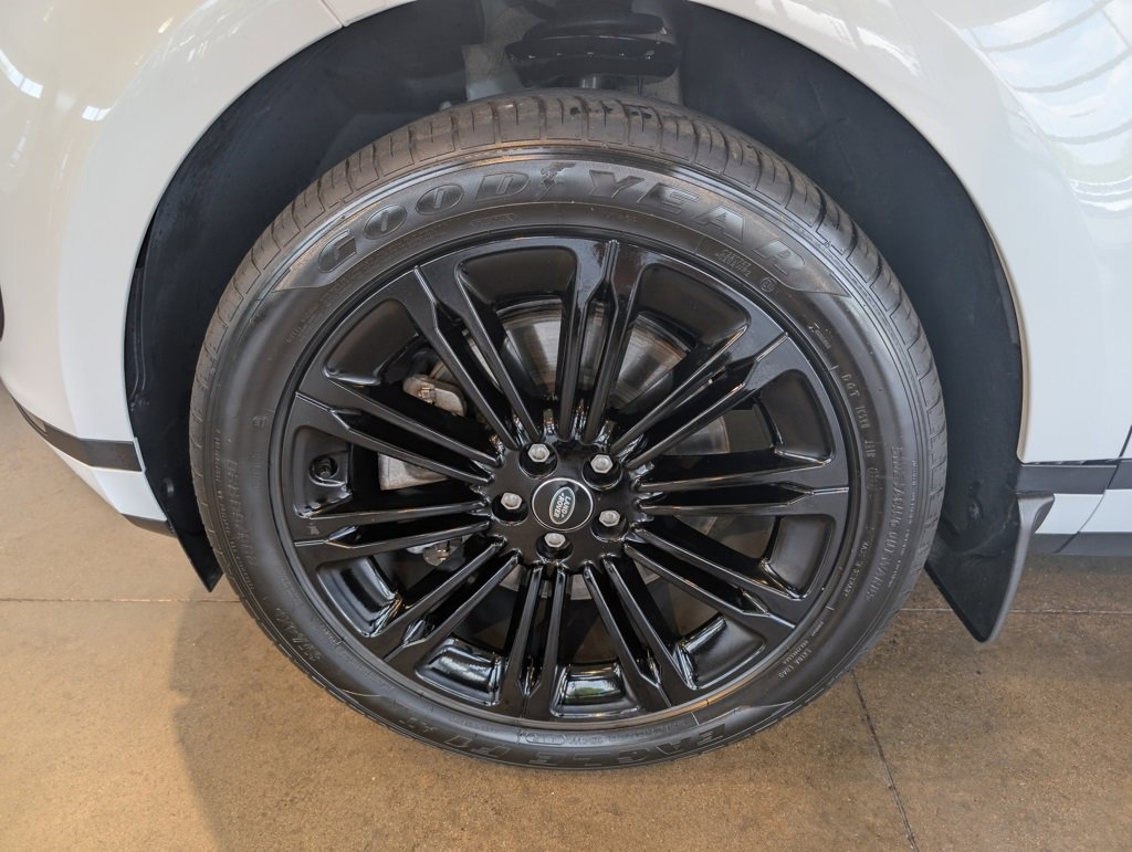 Used 2025 Land Rover Range Rover Evoque S image 7